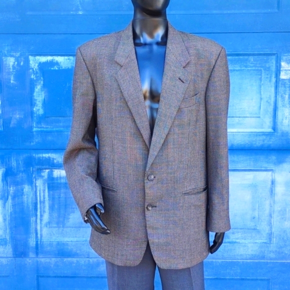 YSL Men's Pure Wool Luxury (2) Button Blazer - Picture 5 of 17